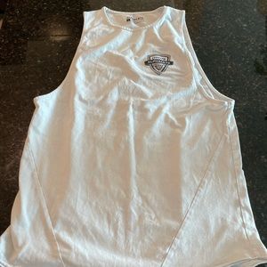 Alphalete sleeveless shirt